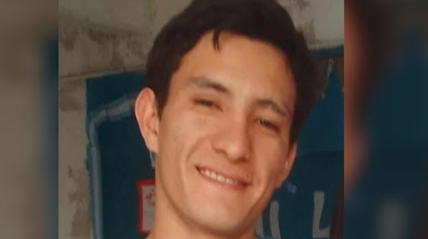 Image default